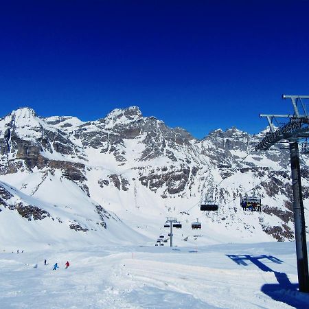 Casa Vacanza In Tipico Chalet Di Montagna Villa Varzo Eksteriør bilde