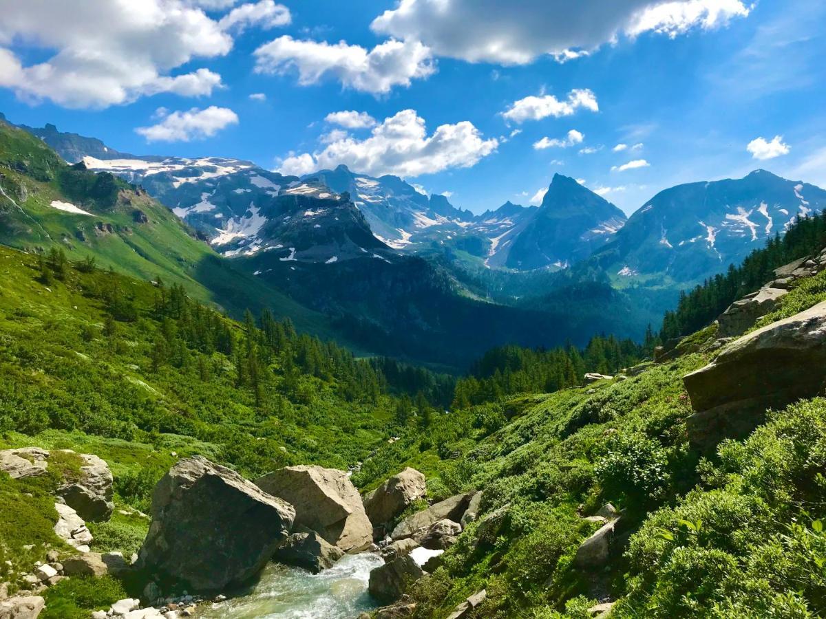 Casa Vacanza In Tipico Chalet Di Montagna Villa Varzo Eksteriør bilde