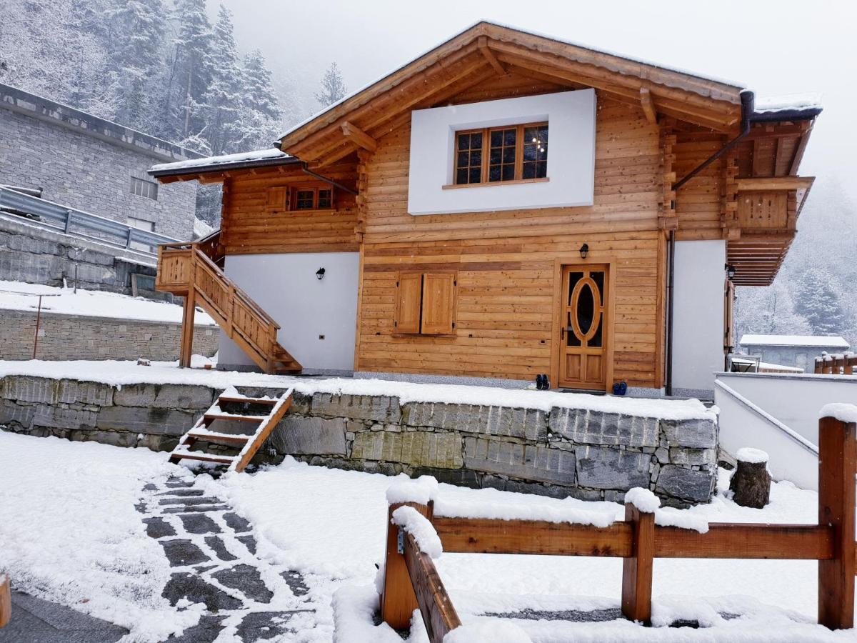 Casa Vacanza In Tipico Chalet Di Montagna Villa Varzo Eksteriør bilde