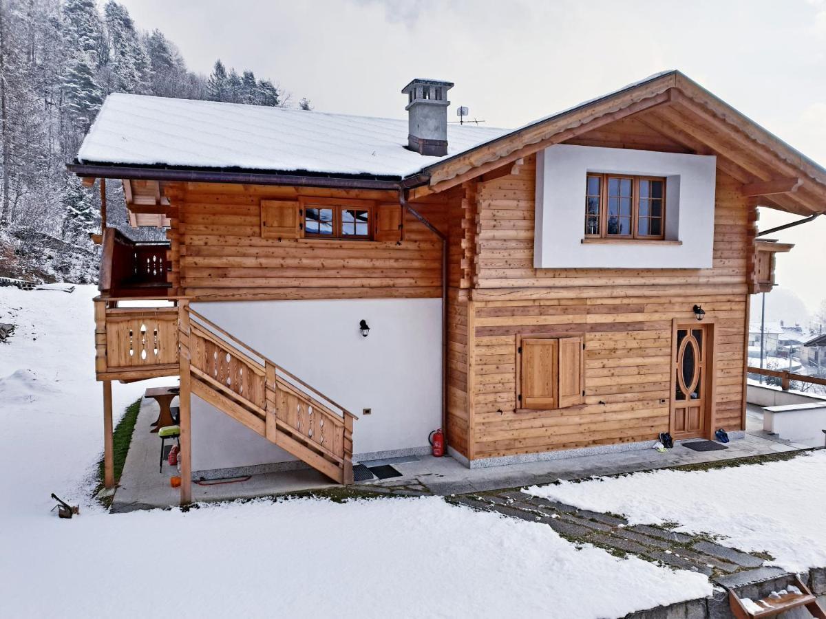 Casa Vacanza In Tipico Chalet Di Montagna Villa Varzo Eksteriør bilde