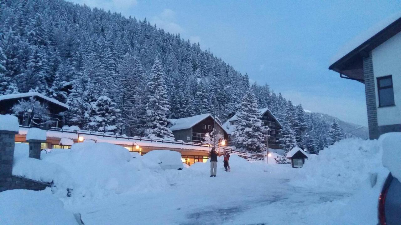 Casa Vacanza In Tipico Chalet Di Montagna Villa Varzo Eksteriør bilde